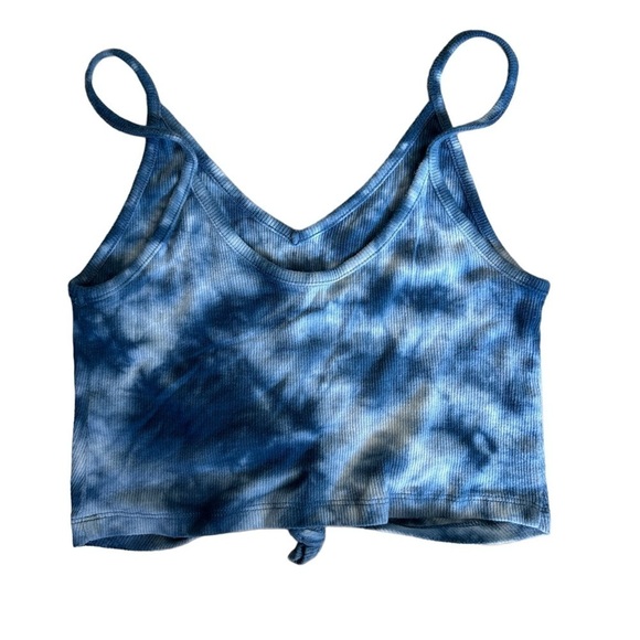Me to We Blue Tie Dye Tie Front Cropped Tank Top - Picture 2 of 3